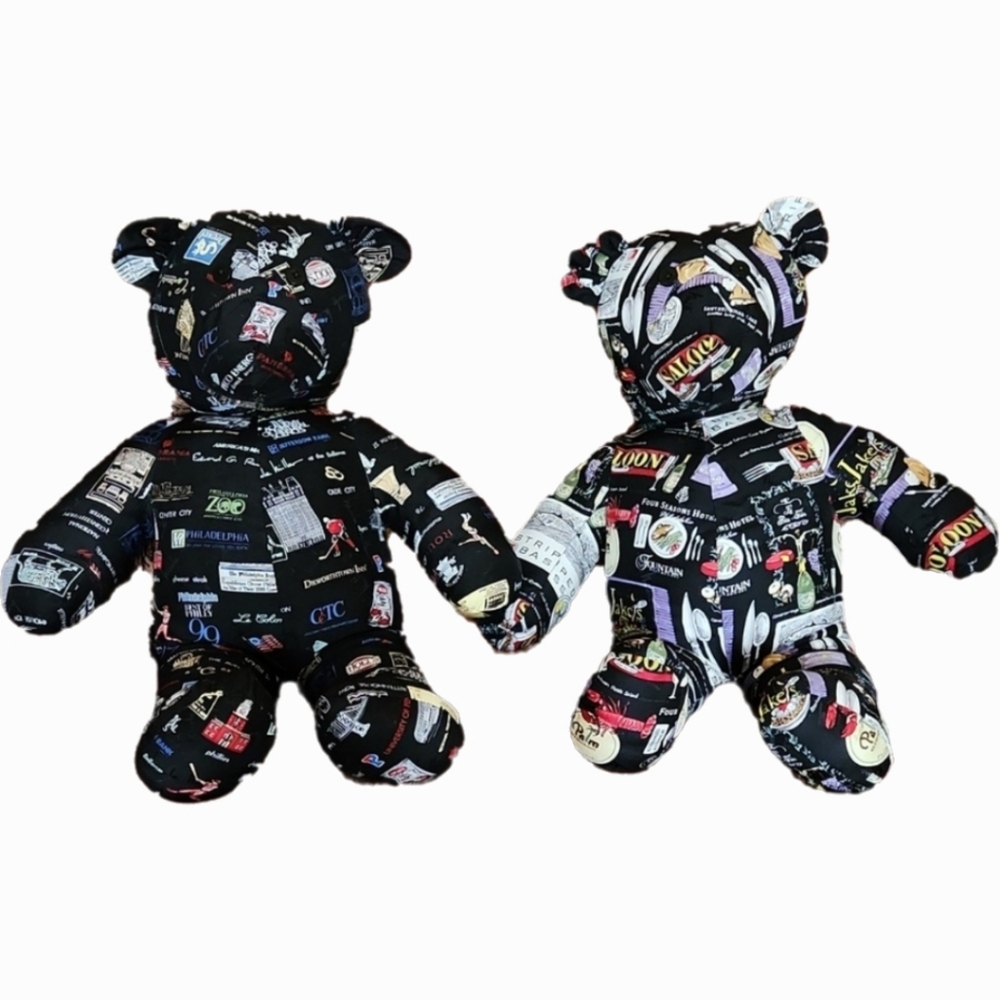 Rare find Nicole Miller collection set of 2 bears black with unique patterns